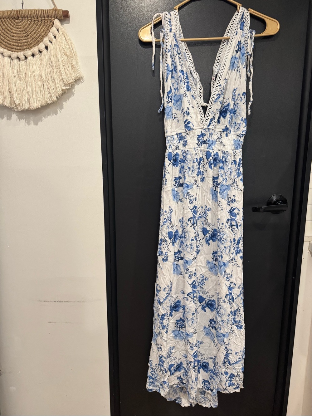 Beautiful XL Justify Dress with Blue Floral Print Beach Summer Feminine